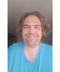 La donna ha bisogno di amore come la pianta di acqua ogni giorno