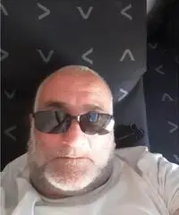 Cerco un'amica, c'è ? Cerco un'amica, c'è ?