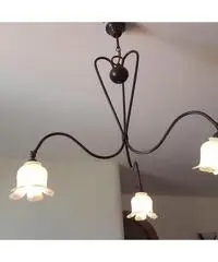Lampadario a tre luci Lampadario a tre luci