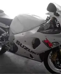 Suzuki GSX R 1000 - 2002 Suzuki GSX R 1000 - 2002