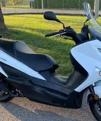 Suzuki Burgman 200 - 2019 Suzuki Burgman 200 - 2019