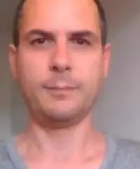Ass.clienti, commesso, consulente, italiano serio Ass.clienti, commesso, consulente, italiano serio