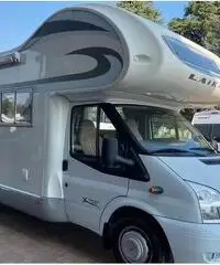 Camper Laika X700: 5 posti, doppia dinette Camper Laika X700: 5 posti, doppia dinette