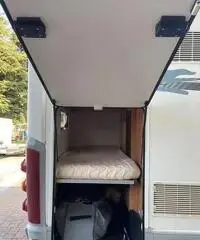 Camper Laika X700: 5 posti, doppia dinette Camper Laika X700: 5 posti, doppia dinette