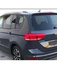 Volkswagen Touran 1.5 TSI 150CV UNITED DSG AUTOMAT Volkswagen Touran 1.5 TSI 150CV UNITED DSG AUTOMAT
