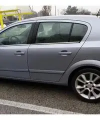 Opel Astra 1.6 5 porte 2006 Opel Astra 1.6 5 porte 2006