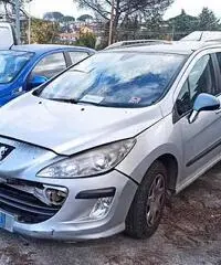Peugeot 308 1.6 HDi 110CV SW Ciel Féline Peugeot 308 1.6 HDi 110CV SW Ciel Féline