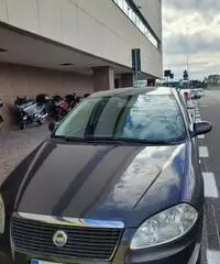 Auto in buonissimo stato Auto in buonissimo stato