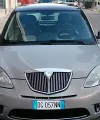 Lancia Ypsilon 1.3 MJT 75CV Platino PELLE BOSE Lancia Ypsilon 1.3 MJT 75CV Platino PELLE BOSE