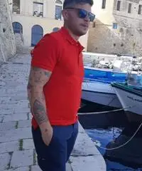 Magazziniere, piastrellista, altro Magazziniere, piastrellista, altro