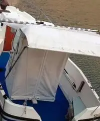 Pilotina Murena + Vetus 20hp all'ormeggio Pilotina Murena + Vetus 20hp all'ormeggio