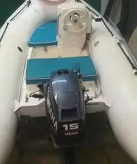 Gommone con pilotina Gommone con pilotina
