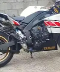 Yamaha r1 big bang