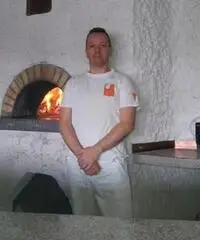 Pizzaiolo italiano professionista per Svizzera Pizzaiolo italiano professionista per Svizzera