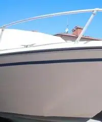Cabinato glastron 214 aventura mcm 3.0l Cabinato glastron 214 aventura mcm 3.0l