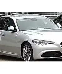 ALFA ROMEO Giulia 2.2 Turbodiesel 160CV AT8 KM 0 ALFA ROMEO Giulia 2.2 Turbodiesel 160CV AT8 KM 0