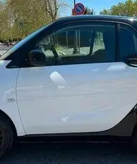 Smart Fortwo 1.0 Superpassion 71cv twinamic 2019 Smart Fortwo 1.0 Superpassion 71cv twinamic 2019