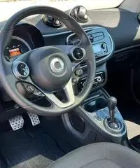 Smart Fortwo 1.0 Superpassion 71cv twinamic 2019 Smart Fortwo 1.0 Superpassion 71cv twinamic 2019