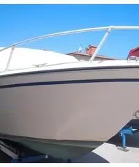 Cabinato glastron 214 aventura mcm 3.0l Cabinato glastron 214 aventura mcm 3.0l