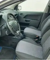 Ford Fiesta 1.4 TDCi 5p. Titanium Ford Fiesta 1.4 TDCi 5p. Titanium