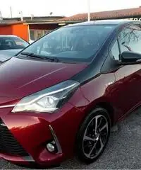 Toyota yaris 1.5 trend red edition hybrid Toyota yaris 1.5 trend red edition hybrid