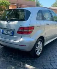 Mercedes Classe B 200 cdi 140 cv automatica Mercedes Classe B 200 cdi 140 cv automatica