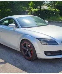 Auto Audi tt anno 2008 poco usata Auto Audi tt anno 2008 poco usata