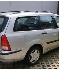 Ford Focus 1.6 benzina Ford Focus 1.6 benzina