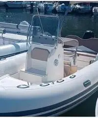 Gommone Capelli 570 con motore Yamaha 40hp Gommone Capelli 570 con motore Yamaha 40hp