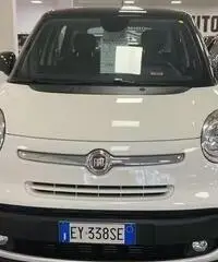 FIAT 500L 0.9 T.Air t. Natural Power Lounge FIAT 500L 0.9 T.Air t. Natural Power Lounge