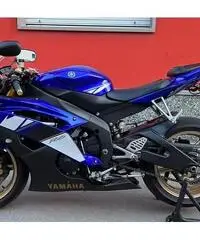 Yamaha YZF R6 - 2011 Yamaha YZF R6 - 2011