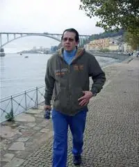 Uomo divorziato  cerca una  fidanzata