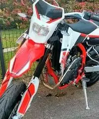 PROMO Nuovo MOTARD Swm SM 125 R ABS tasso 0 PROMO Nuovo MOTARD Swm SM 125 R ABS tasso 0