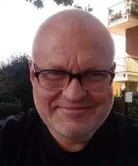 Operaio, meccanico, assistente agricolo, bidello Operaio, meccanico, assistente agricolo, bidello