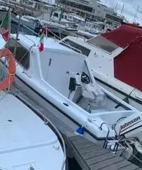 Barca a motore Barca a motore