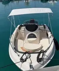As marine 570 anno 2022 ( tutto in garanzia) As marine 570 anno 2022 ( tutto in garanzia)